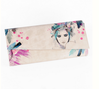 Amazing Girl Clutch: Normally 70.90 euros…on sale for 59.90 euros